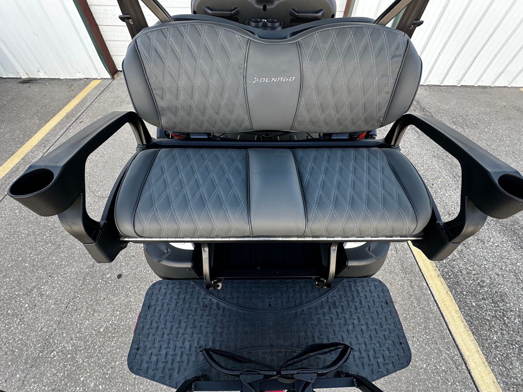DENAGO Rover XL 6 sièges arrière fermé